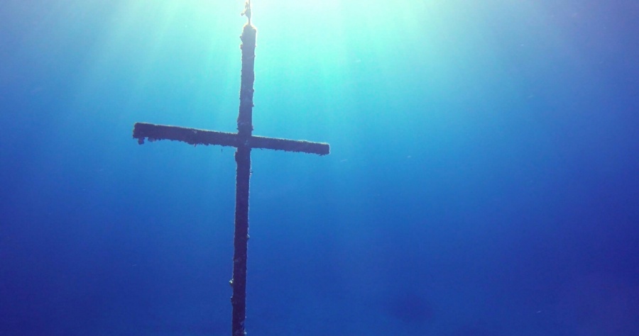 找不到有關綠島海底十字架的由來嗎？那就告訴你海底十字架在哪裡吧！